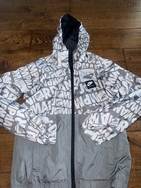 Nike Jordan Grey Zip Jacket Size Boys Small